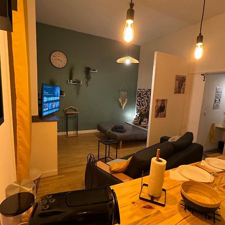Charmant Appartement Climatise Aux Pieds De La Cite قرقشونه المظهر الخارجي الصورة